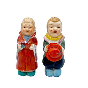Vintage Colonial Couple Salt & Pepper Shakers Man Woman Japan Original Corks